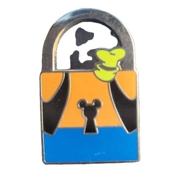 Disney Goofy Lock Trading Pin Hat Brooch Badge Lapel Pin Accessories Jewelry - Picture 1 of 5